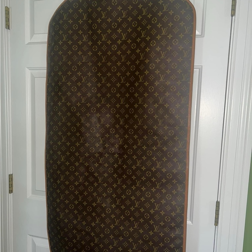 Louis Vuitton Garment Bag Vintage. Perfect.